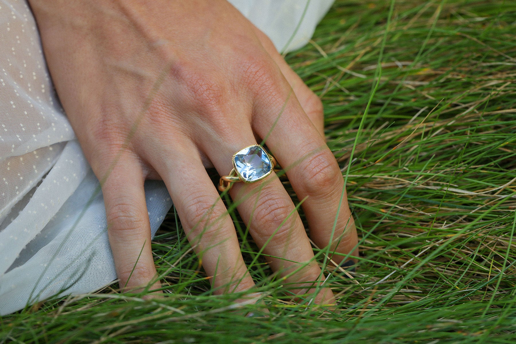 Aquamarine fine jewelry