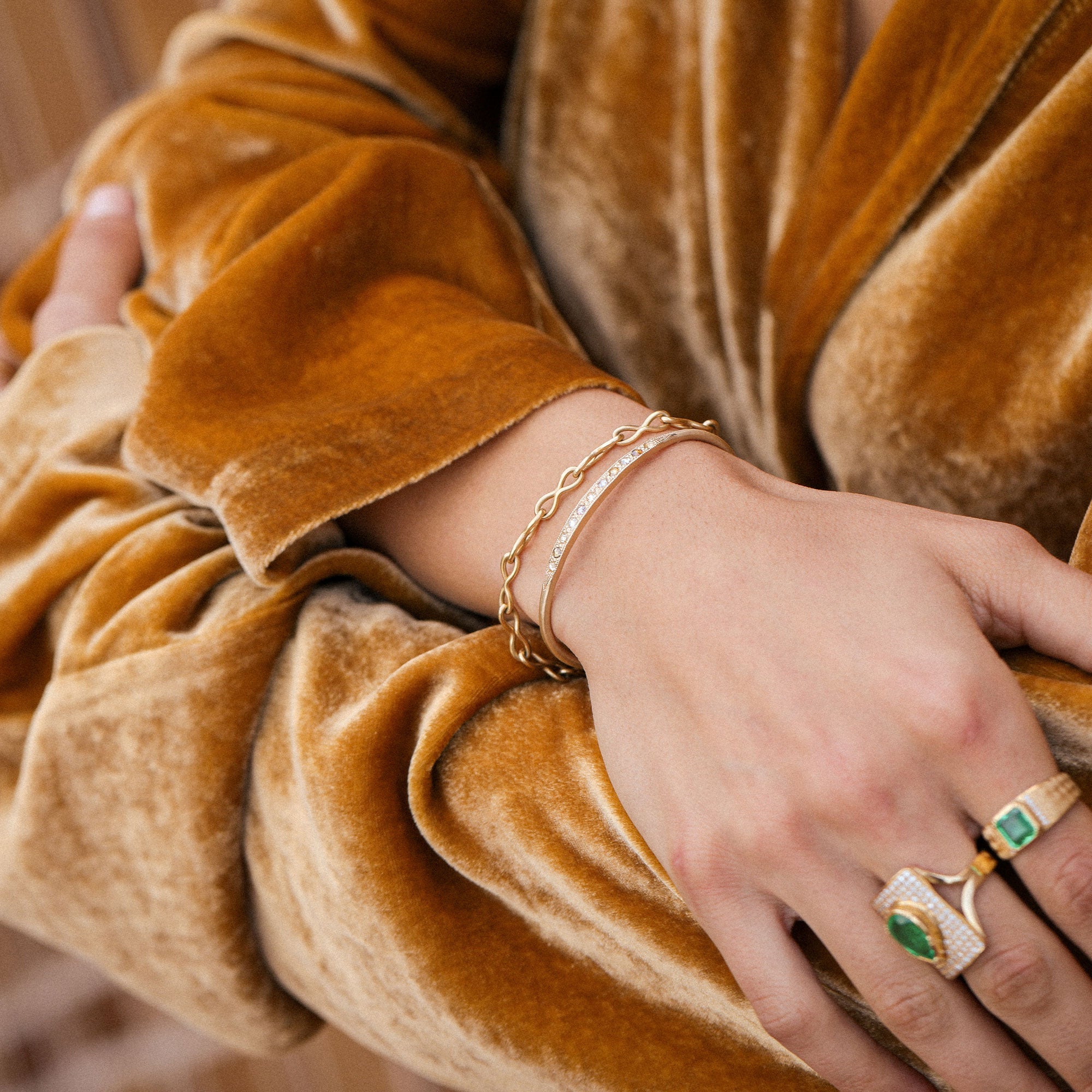 Mobius Chain Link Bracelet