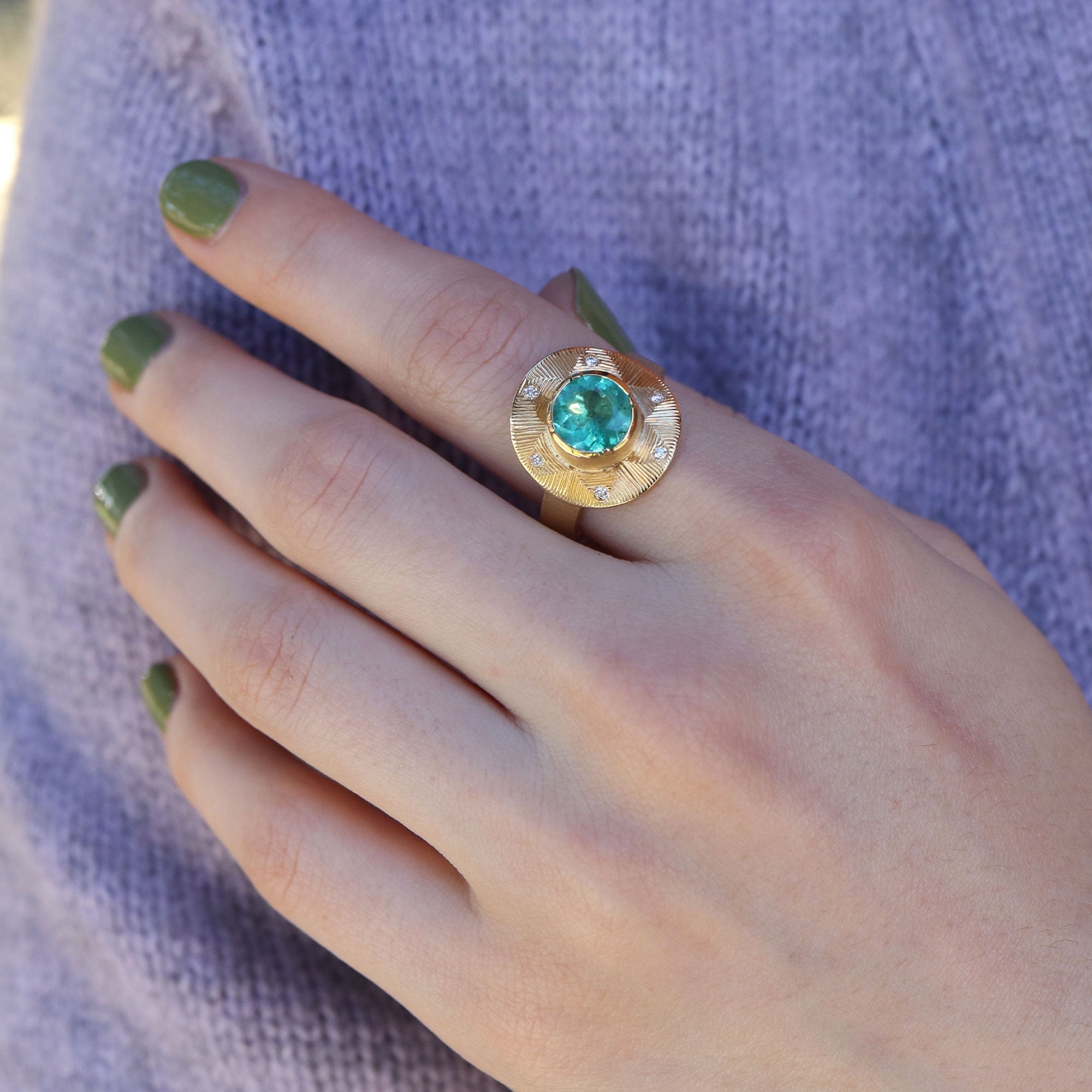 Mandala Star Emerald Engraved Ring
